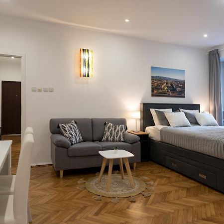 Like Home Zagreb Apartment Luaran gambar